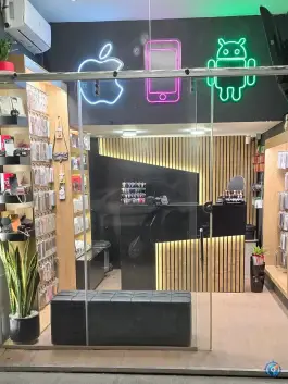یارا همراه، محله نقش جهان، اصفهان