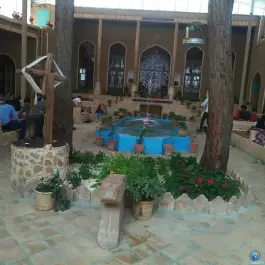 عکس سفره خانه سنتی چلچراغ، کوی فرهنگیان، شهرکرد 5