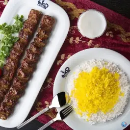 عکس چلوکبابی جوان، محله شکوفه، تهران 2