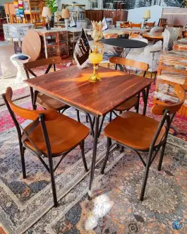 نمایشگاه شیرازی، وزیرآباد، شیراز
