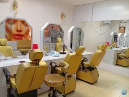 عکس آرایشگاه هیژان، محله بنیاد، قم 9