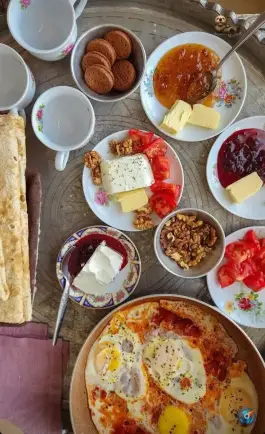 عکس کافه رستوران اردیبهشت هفتاد و دو تن رودسر 8