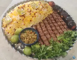 عکس های رستوران و سفره خانه سنتی دلنشین بروجن
