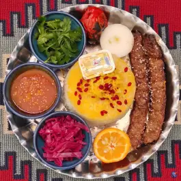 عکس رستوران و سفره خانه سنتی دلنشین بروجن 8