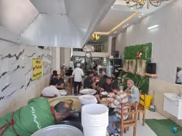 عکس های طباخی پدر و پسر، محله حضرت حجت، مشهد