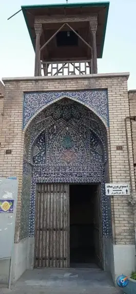 مسجد کازرونی، محله بازار، اصفهان
