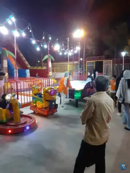 عکس شهربازی رنگارنگ انصارالحسین قم 3