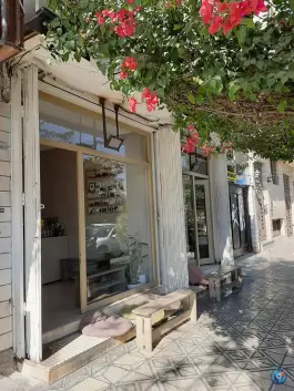 عکس کافه گذر، محله پاسداران، شیراز 3