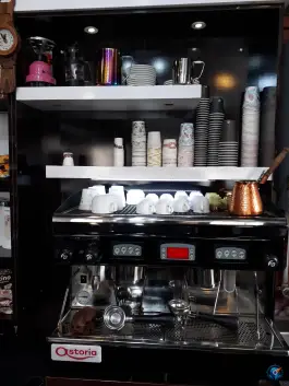 عکس قهوه سرای کلبه دارک اصفهان 4