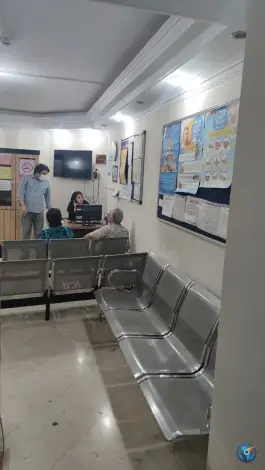 عکس مرکز خدمات جامع و سلامت دکتر ناصر نیا، کوی نصر، تهران 4