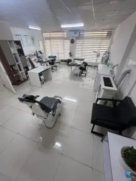 ساختمان پزشکان لاله، محله راهنمایی، مشهد