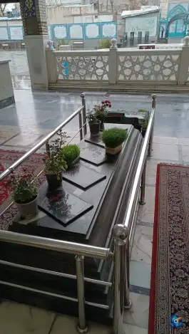 عکس حرم شهدای گمنام و مزار شهید بهروز صبوری، محله امام زاده حسن، تهران 2