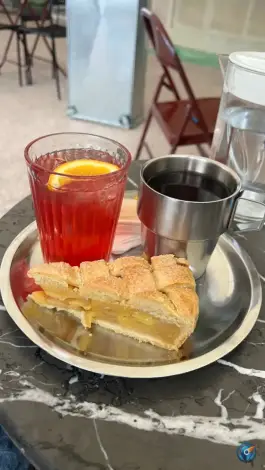 عکس کافه رود، محله میدان گاز، شیراز 6