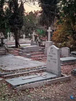 عکس آرامستان تاریخی مسیحیان دولاب، محله شکیبا، تهران 5