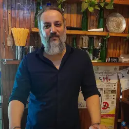 عکس آقای چیپس، صیاد شیرازی، مشهد 7