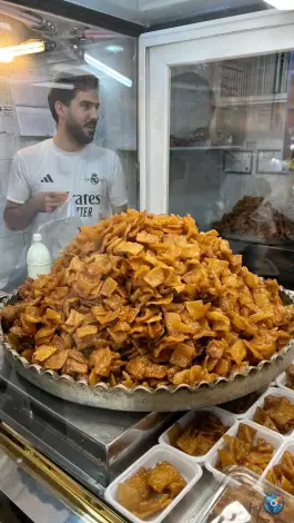 عکس دوغ و گوشفیل عدالت، محله بازار، اصفهان 1