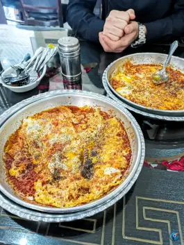 عکس رستوران و کبابی و کافه حاج بابا اسفراین 2
