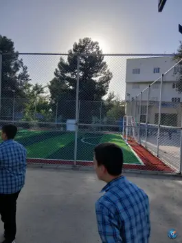 عکس زمین چمن مصنوعی دبیرستان اسدی لاری، محله حسینی فردوس، تهران 3