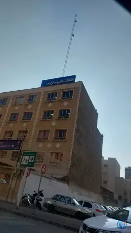 عکس دانشگاه آزاد اسلامی واحد تهران غرب - ساختمان مرکزی، محله درختی، تهران 2