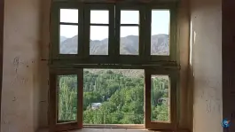 عکس دبیرستان حسینی برز نطنز 2