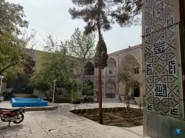مدرسه علمیه نیماورد، محله بازار، اصفهان
