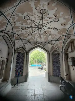 عکس مدرسه علمیه نیماورد، محله بازار، اصفهان 2