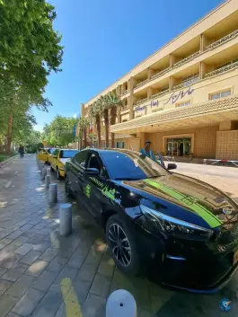 تاکسی گردشگری هتل عباسی اصفهان، آمادگاه (محله چرخاب)، اصفهان