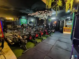 باشگاه بدنسازی هرکول، دانش آموز، مشهد