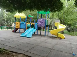 زمین بازی کودکان پارک نمازی، دینکان، شیراز