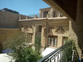 عکس عمارت گلبهاری شیراز 1