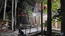 عمارت چهار باغ باغ بهادران لنجان