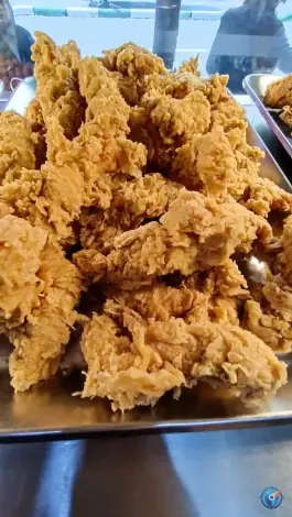 عکس مرغ سوخاری و پیتزا کیلویی سوخارچی، ائمه اطهار، تهران 3
