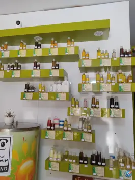عکس روغن گیری و عطاری خورشید، بیست متری امام خمینی، شیراز 2