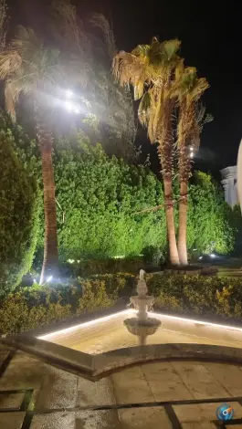 عکس عمارت سفید، سفید، فردیس 2