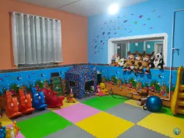 عکس کودکستان و دبستان مشکات، هفت تیر، ملایر 5