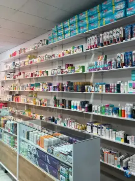 داروخانه دکتر صیقل، بلوار معلم، محمودآباد