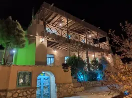 عکس اقامتگاه بومگردی ملک نادر، راه ارتباطی اندرخ، مشهد 2
