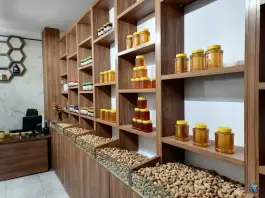 عکس عسل سبزکوه، محله ملک شهر، اصفهان 4