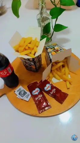 عکس فست فود شهر، قلعه تل، باغ ملک 4