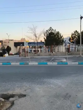 بیمارستان بعثت، محله حاج عنایت، همدان