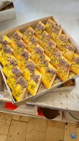عکس نان یوخه و نان شیرینی شاهکار، محله پاسارگاد شیراز 5