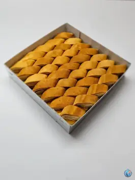 عکس نان یوخه و نان شیرینی شاهکار، محله پاسارگاد شیراز 7