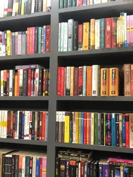 عکس کافه شهر کتاب اصفهان، محله مستهلک 7