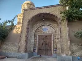 عکس عمارت ماه طاووس، مدرس، ورامین 2