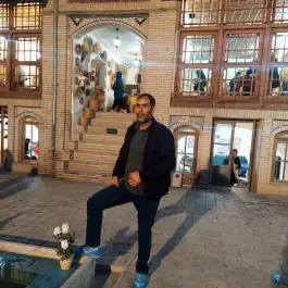 ساختمان شقایق حاج علیرحم رئیسی، شقایق ۱، اصفهان