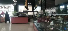عکس شیرینی فروشی نیوشا +، باغ زرشک، اصفهان 5