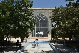 عکس های مدرسه علمیه آقا بابا خان، محله گود عربان، شیراز