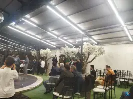 عکس تالار عمارت شیشه ای، بلوار شاهنامه، مشهد 2