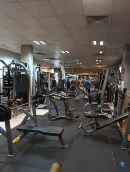 عکس باشگاه بدنسازی کارن غرب 1