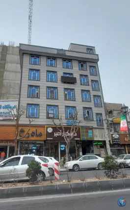 ساختمان قائم